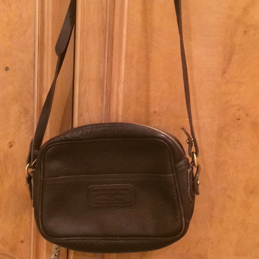 Leather cross shoulder bag